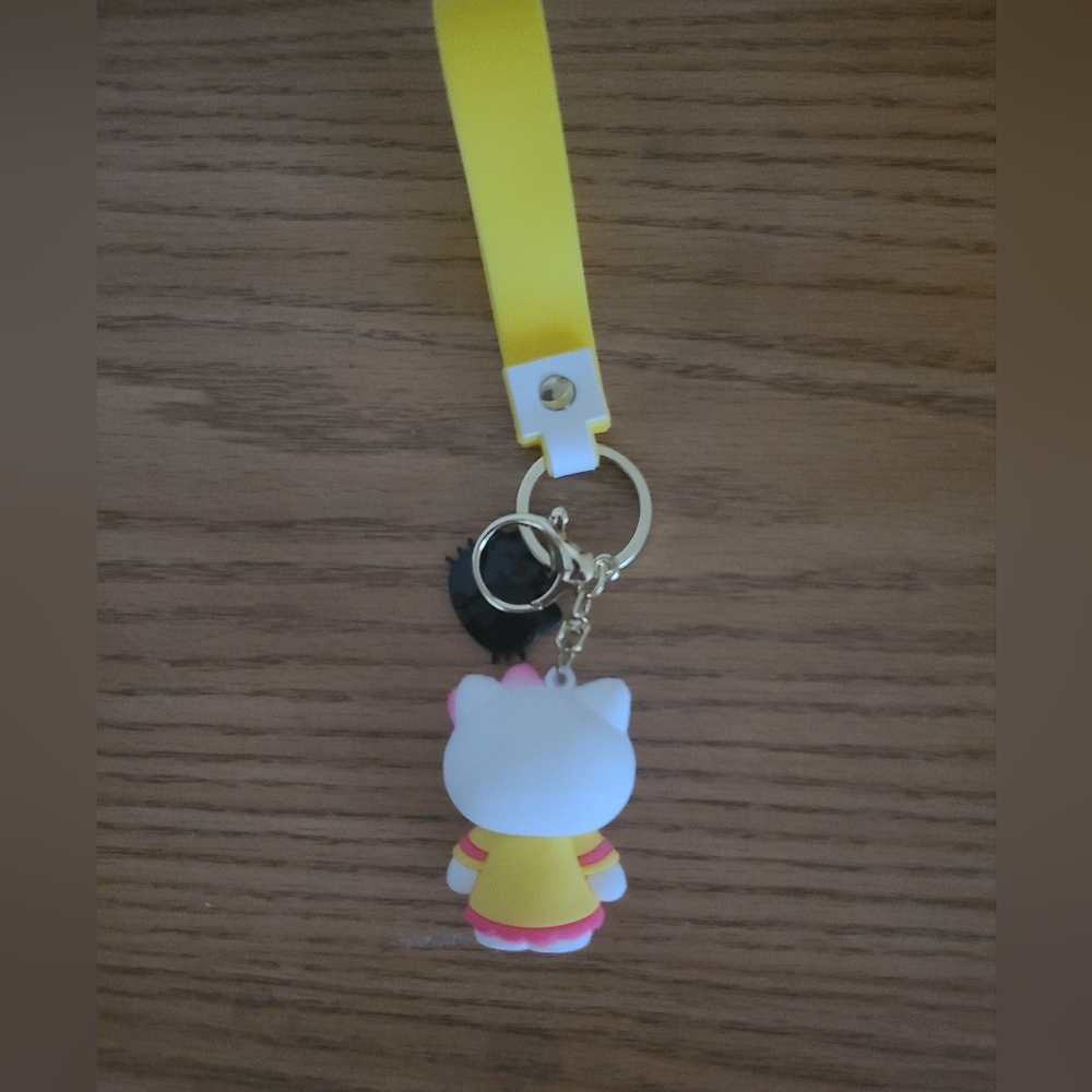 Hello Kitty Keychain - Picture 12 of 13